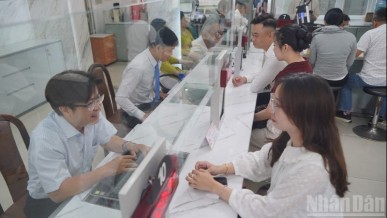 Innovating leadership methods and promoting private economy