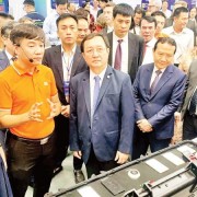 Enhancing effectiveness of consultancy, social criticism and assessment