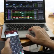 Stock Market Weekly Forecast: Downward trend may continue