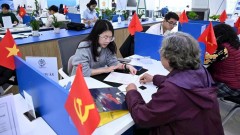 Close to the people, Government to truly serve the people