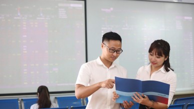 Short-term risks persist: What investment strategy should investors adopt?