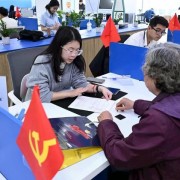 Close to the people, Government to truly serve the people