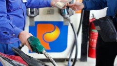 Cutting environmental protection tax on petroleum: An urgent fiscal measure to cool domestic prices