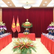 Party General Secretary To Lam received leaders of several international corporations