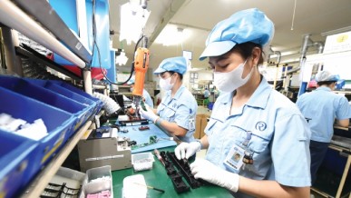 Vietnam Safeguards Macroeconomic Stability amid Global Uncertainty