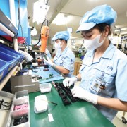 Vietnam Safeguards Macroeconomic Stability amid Global Uncertainty