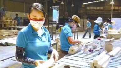 Maintaining stability in production, business and people’s livelihoods