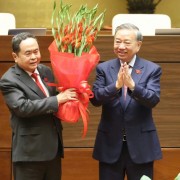 Tran Thanh Man re-elected Chairman of the 16th National Assembly