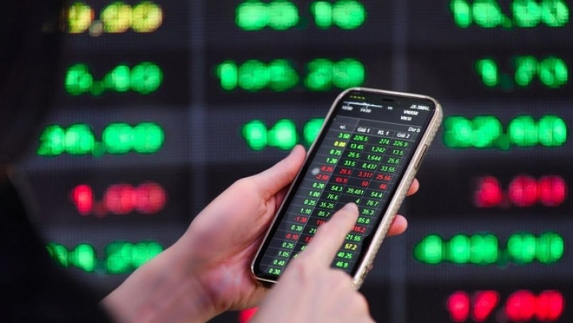 Stock Market Weekly Forecast: Signs of slowing down at 1,750 points