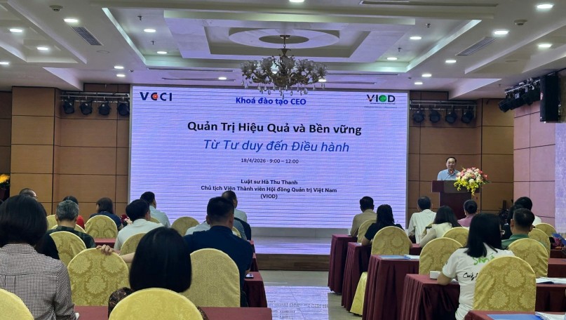 VCCI accompanies Quảng Ninh in reducing cost burdens for businesses