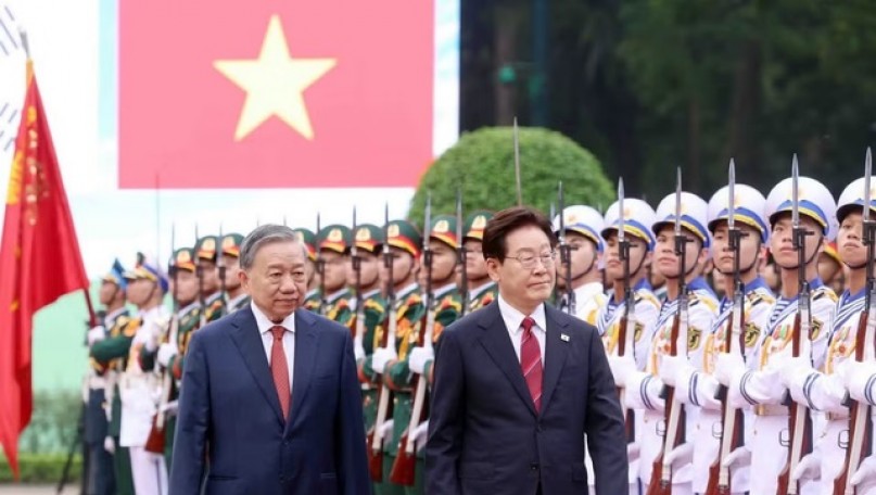 Top Vietnamese leader hosts welcome ceremony for South Korean President