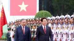 Top Vietnamese leader hosts welcome ceremony for South Korean President