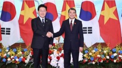 Prime Minister Le Minh Hung meets with RoK President Lee Jae Myung