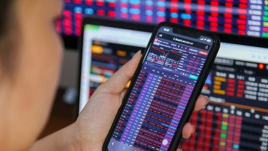 Stock Market Daily Forecast: Prioritizing deeply-discounted stocks