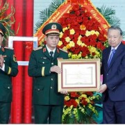 Top leader requests Military Region 5 to play core role in building all-people defence