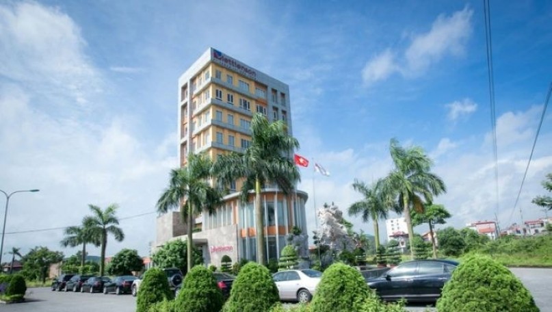 Why was AAV stock subject to compulsory delisting?