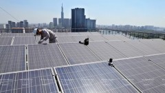 Promoting rooftop solar power to ease pressure on Viet Nam’s electricity system