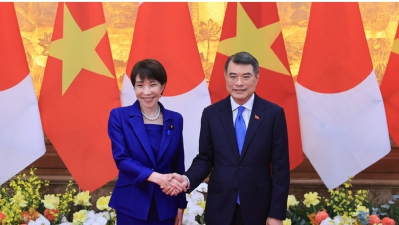 Vietnamese, Japanese Prime Ministers hold talks in Ha Noi