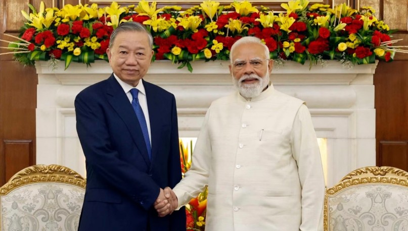 Top Vietnamese leader holds talks with Indian PM