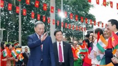 Party General Secretary, State President To Lam meets with Vietnamese community in India