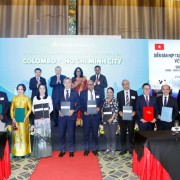 Businesses play a key and pioneering role in Vietnam-Sri Lanka cooperation