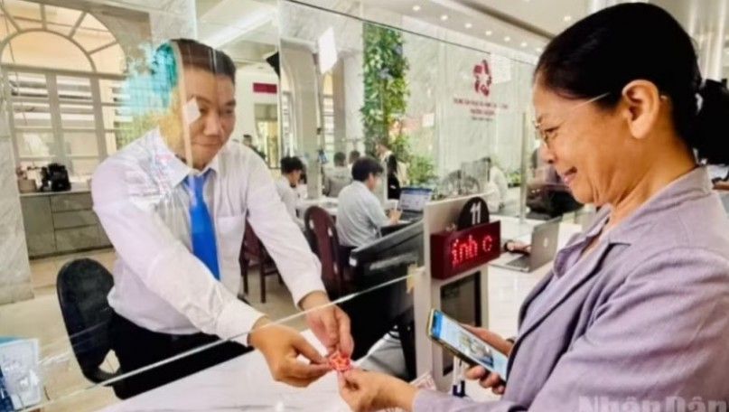 Toward seamless and user-friendly online administrative procedures system
