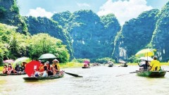 Experiencing and deepening connections through slow travel