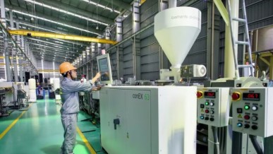 Sweeping cuts in administrative procedures expected to drive Viet Nam’s economic growth