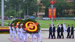 [In Photos] Party, State leaders pay tribute to President Ho Chi Minh on 136th birth anniversary