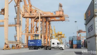 AI reshapes modern logistics industry
