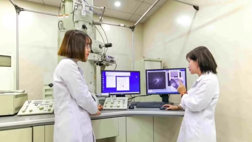 Defining the right role and innovating thinking in basic scientific research