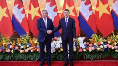 In Pictures: Prime Minister Le Minh Hung chairs official welcome ceremony for Cambodian counterpart