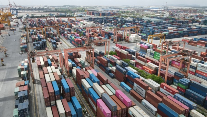 Risk of Section 301 Tariffs: New Challenges for Vietnam Export Sector