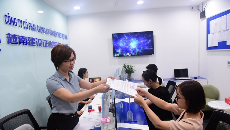 Securities companies' Q2 profit: Big gains and deep losses