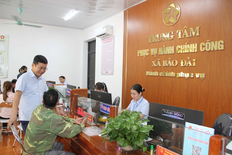 The Bao Dai Commune Public Administrative Service Center is providing increasingly efficient and responsive services to local residents